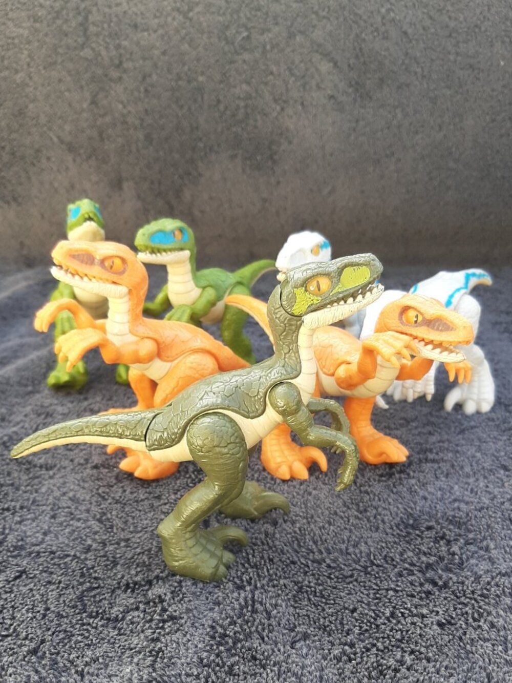 Jurassic Park  World Dinosaurs Posable 3.5" Height Lot (7)